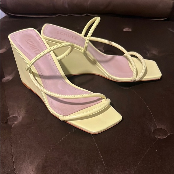 Schutz Citron Yellow All Leather Square Toe Kiki Wedge Sandals - Picture 1 of 7